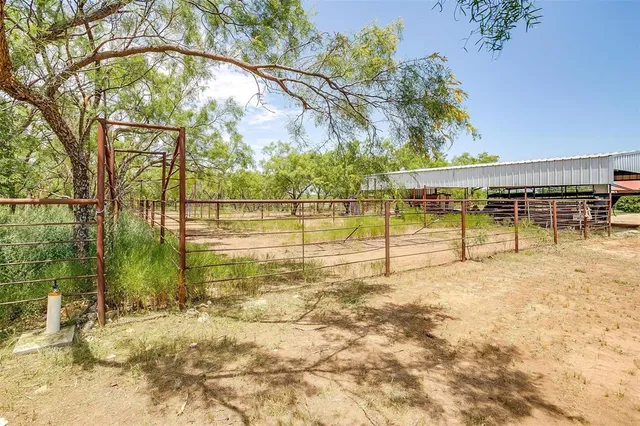 $1,000,000 | 981 County Road 177, Lawn, TX 79530