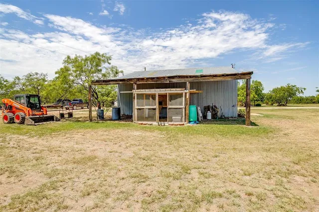 $1,000,000 | 981 County Road 177, Lawn, TX 79530