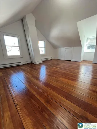 $2,295 | 1214 Spruce Street, Easton, PA 18042