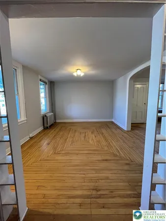 $2,295 | 1214 Spruce Street, Easton, PA 18042