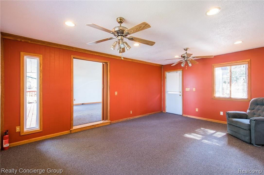 9004 River Valley Road Brighton, MI 48116 - Photo 8 of 34 River Valley-12.jpg