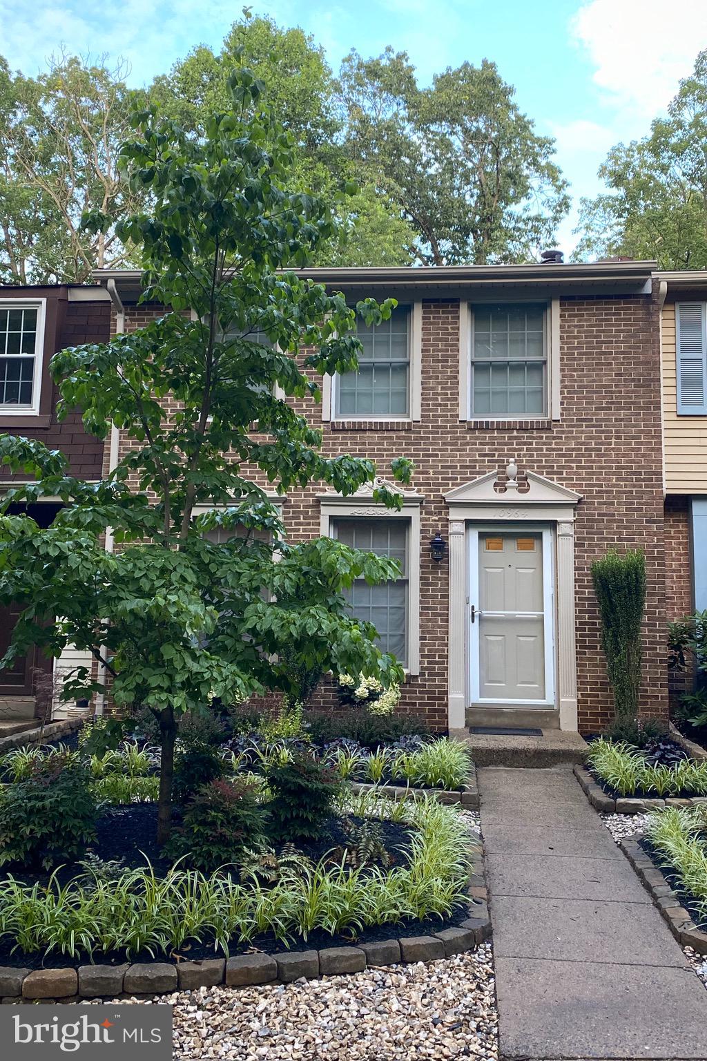 10964 Harpers Square Court Reston, VA 20191 - Photo 2 of 34 Gallery Image 2