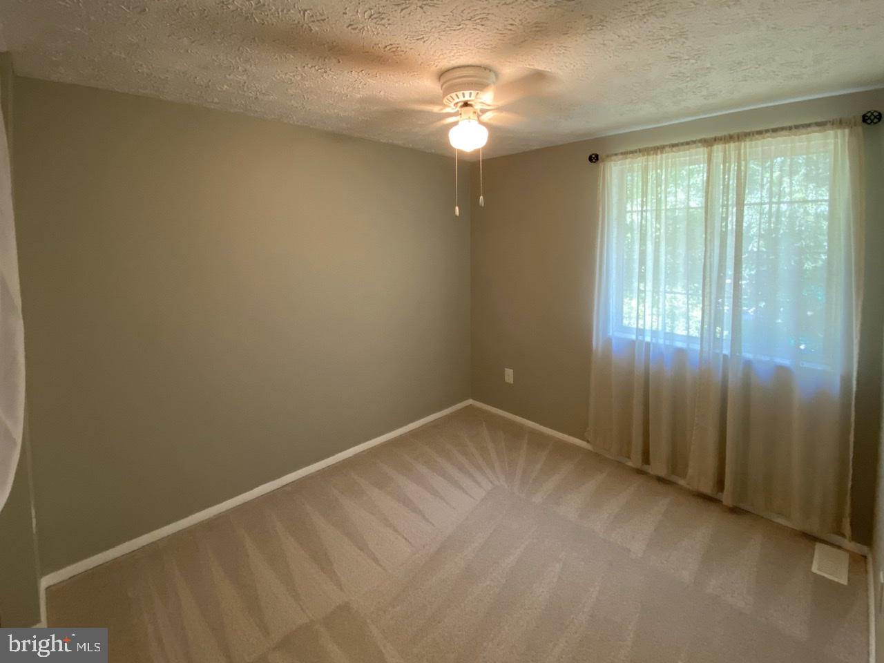 10964 Harpers Square Court Reston, VA 20191 - Photo 22 of 34 Bedroom #3