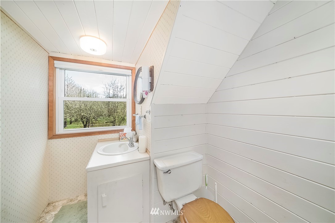 372 Dluhosh Road Onalaska, WA 98570 - Photo 15 of 25 Gallery Image 15