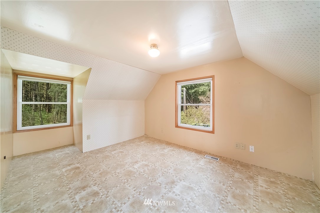 372 Dluhosh Road Onalaska, WA 98570 - Photo 16 of 25 Gallery Image 16