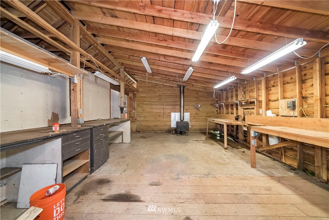 372 Dluhosh Road Onalaska, WA 98570 - Photo 7 of 25 Gallery Image 7