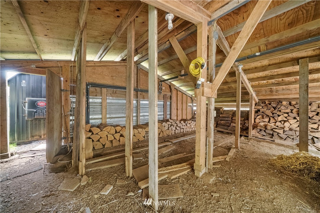 372 Dluhosh Road Onalaska, WA 98570 - Photo 8 of 25 Gallery Image 8