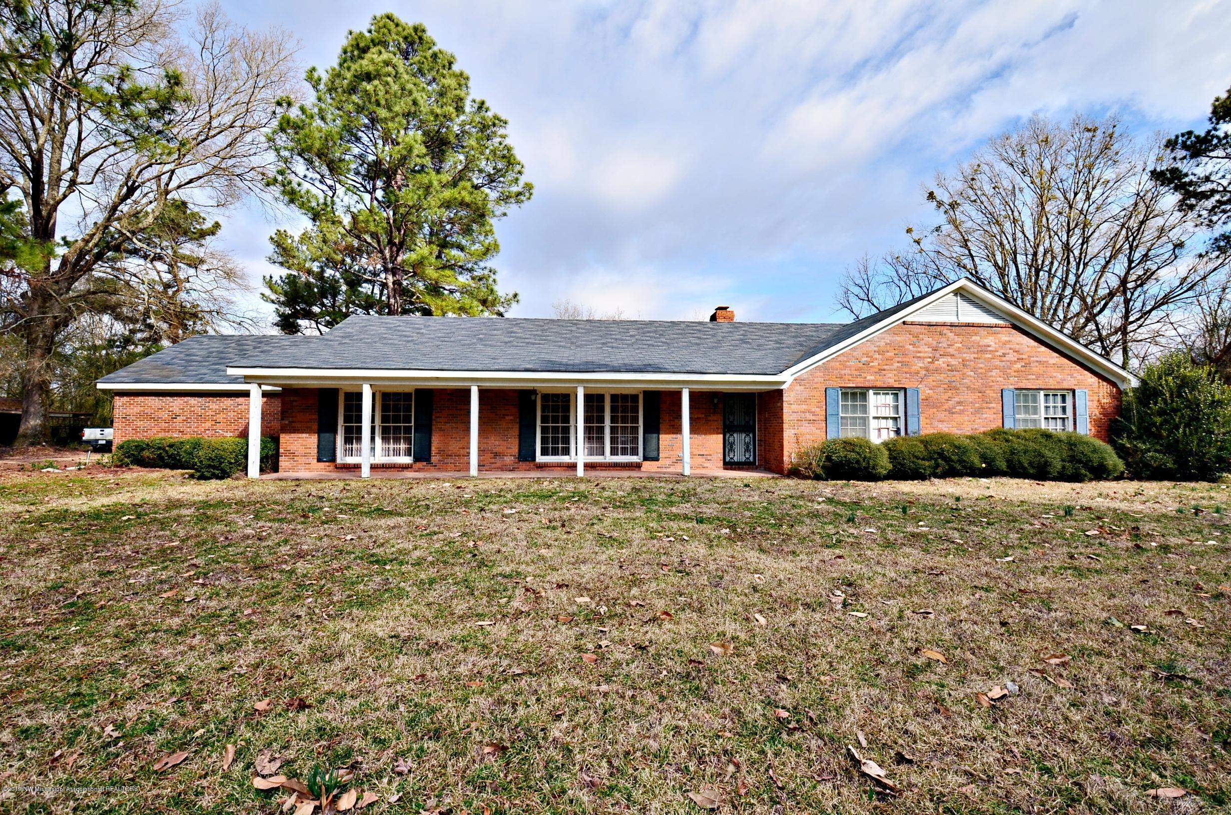 6719 Holston Road Como, MS 38619 - Photo 1 of 25 Front of home