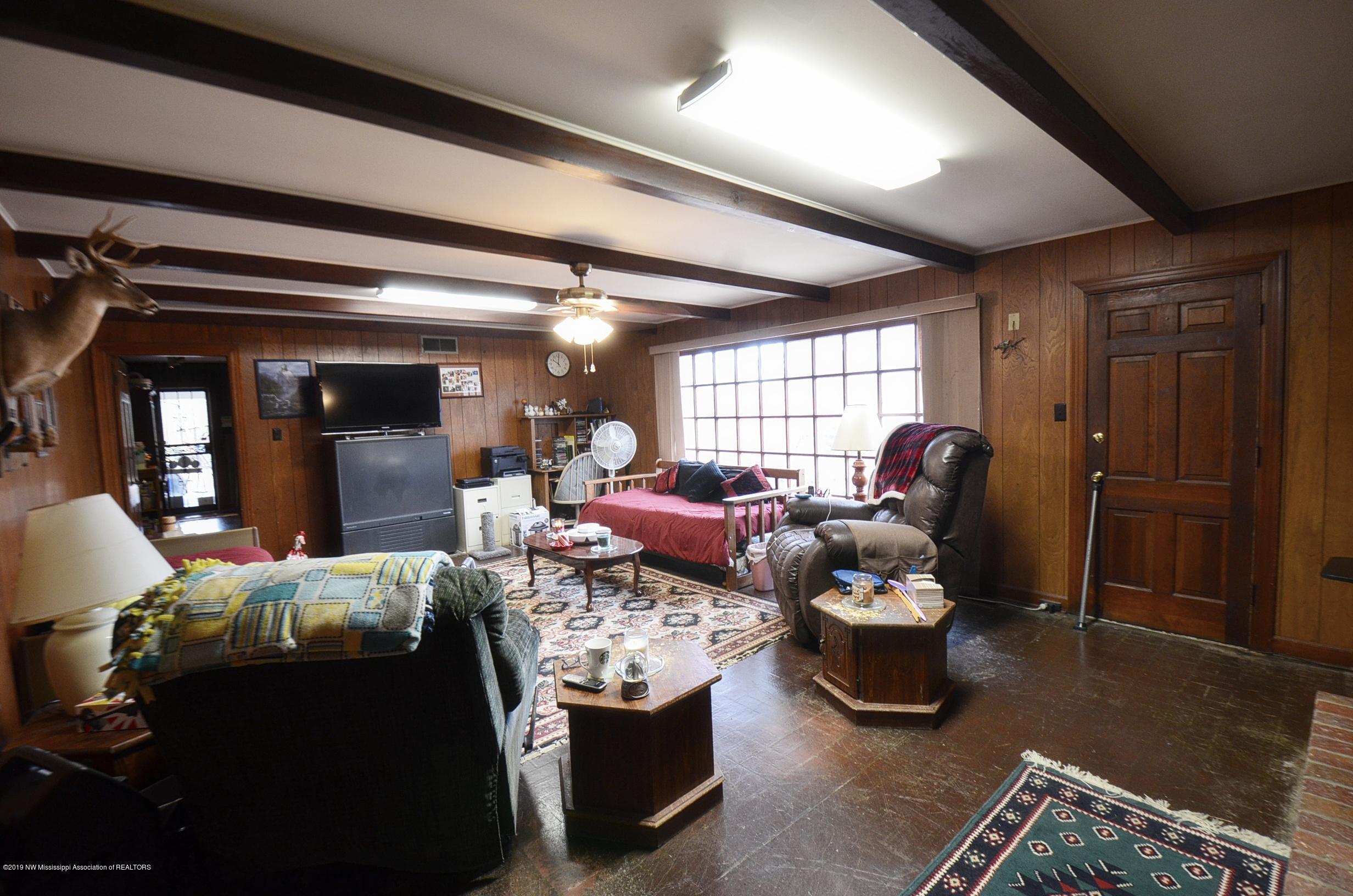 6719 Holston Road Como, MS 38619 - Photo 13 of 25 Great room