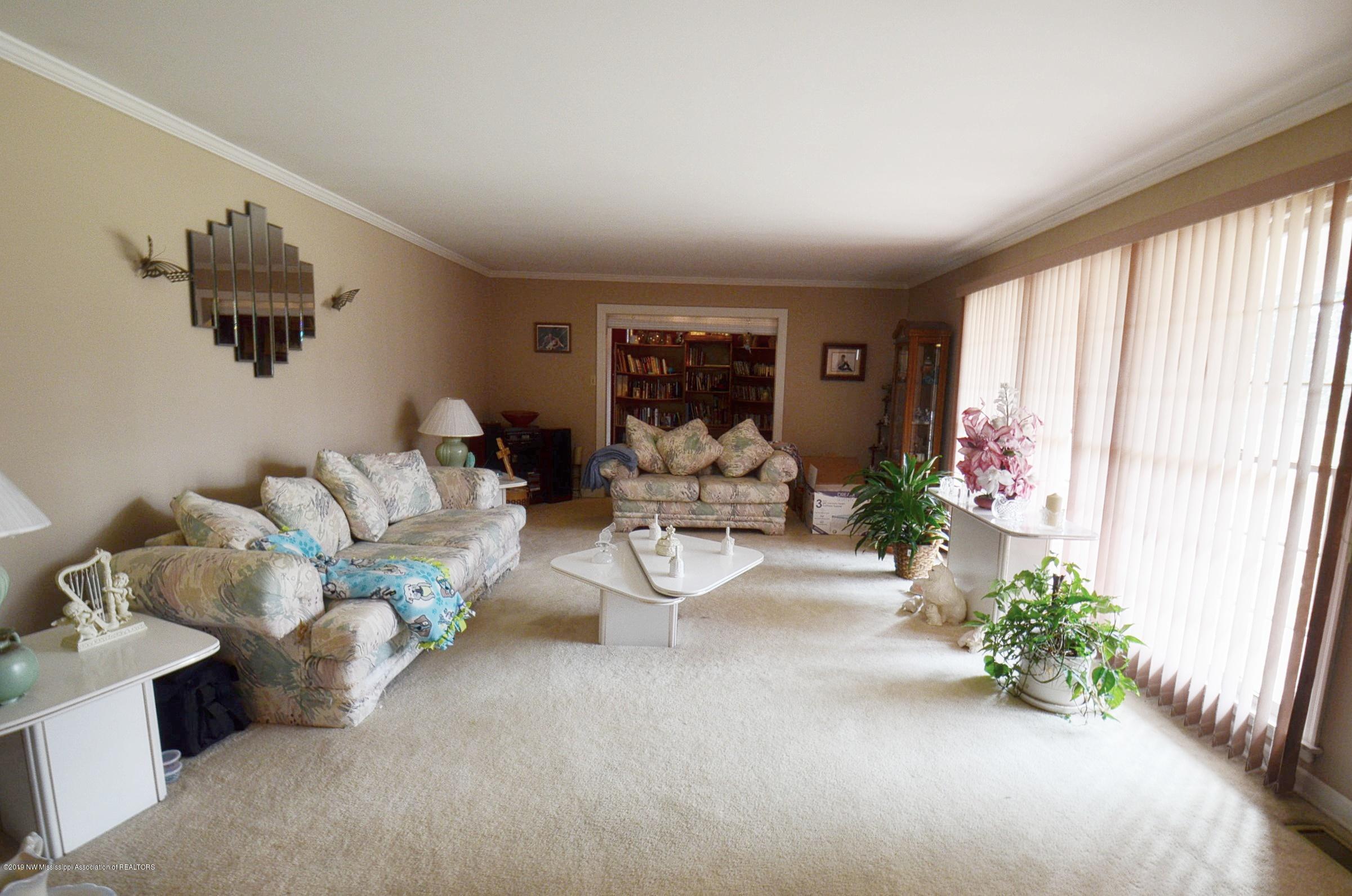 6719 Holston Road Como, MS 38619 - Photo 14 of 25 Formal living room