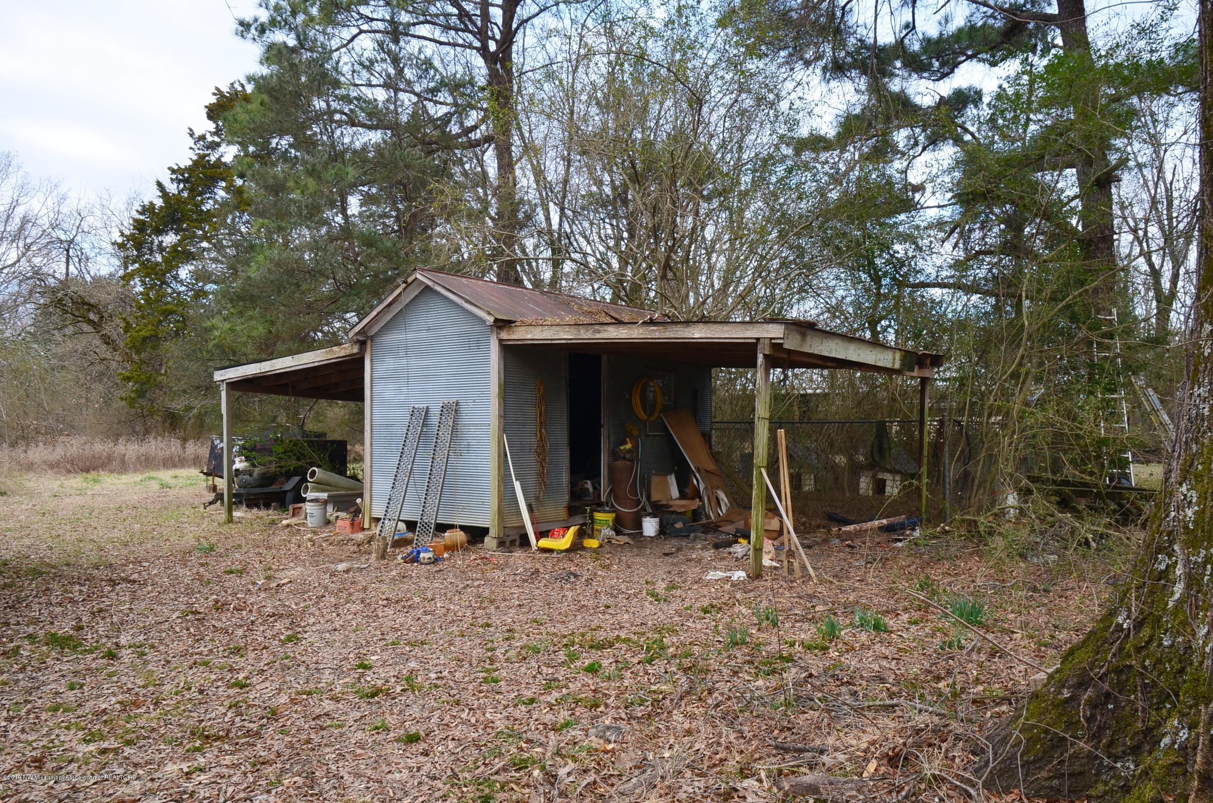 6719 Holston Road Como, MS 38619 - Photo 23 of 25 Storage building