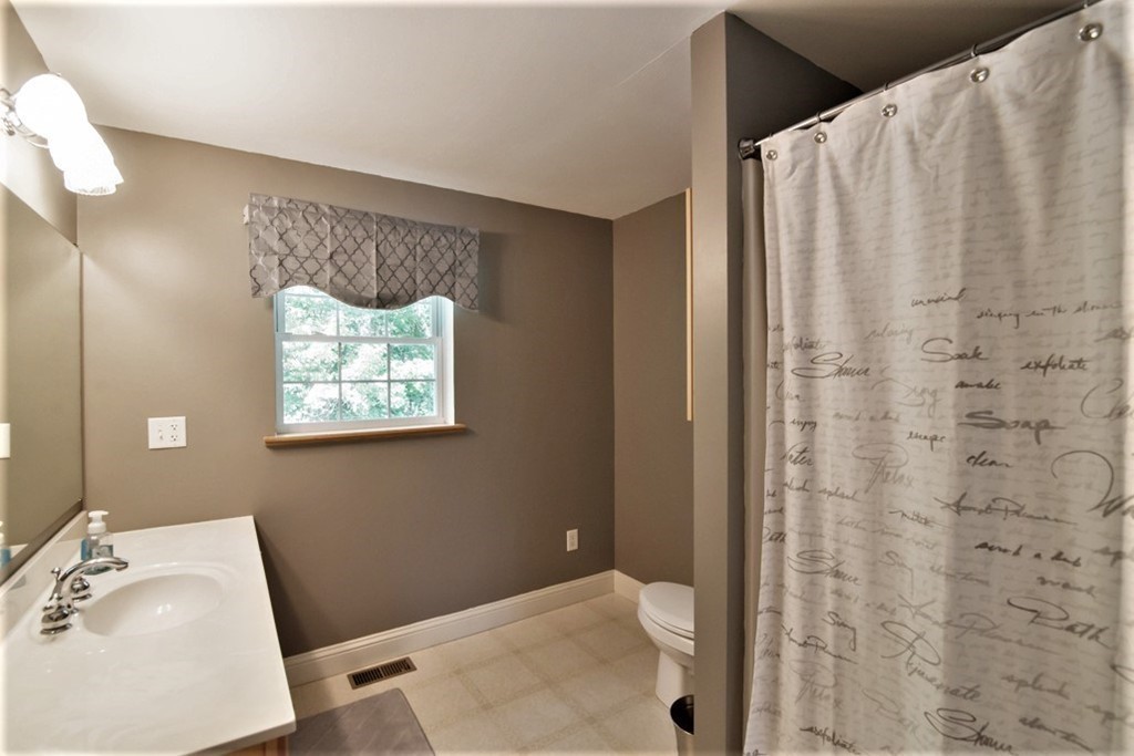 13 Eldon Way, Unit 13 Atkinson, NH 03811 - Photo 14 of 17 Gallery Image 14