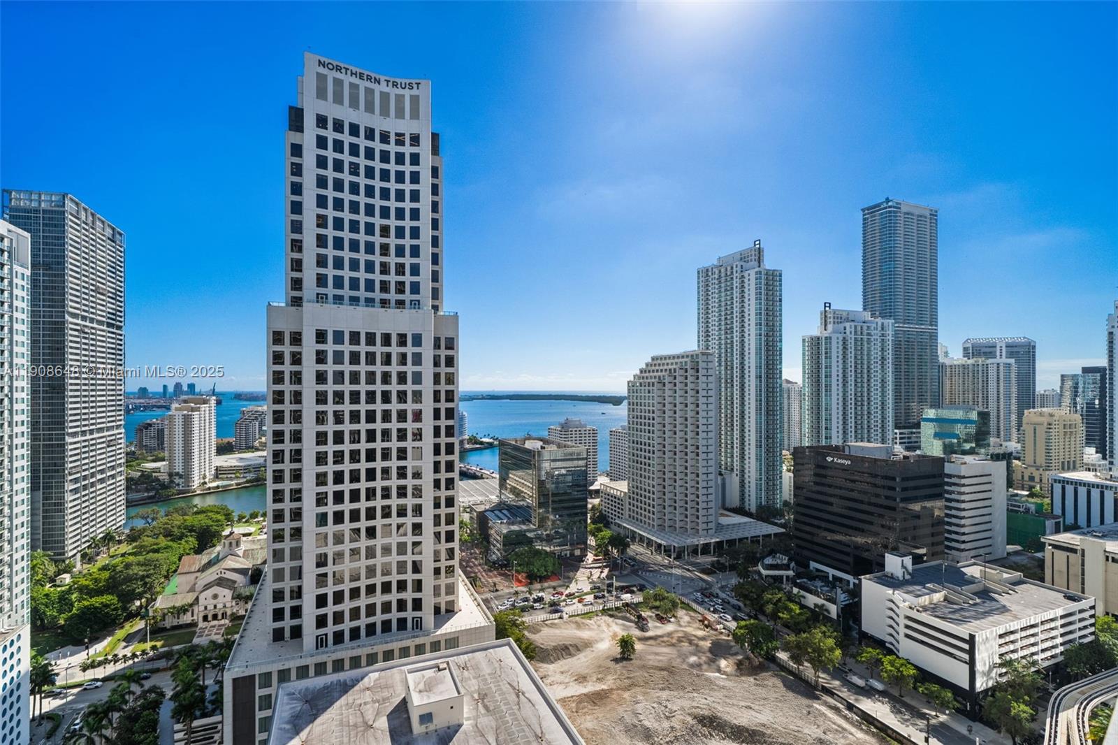 68 Southeast 6th Street, Unit 2505 Miami, FL 33131 - Photo 15 of 18 a picture of city view