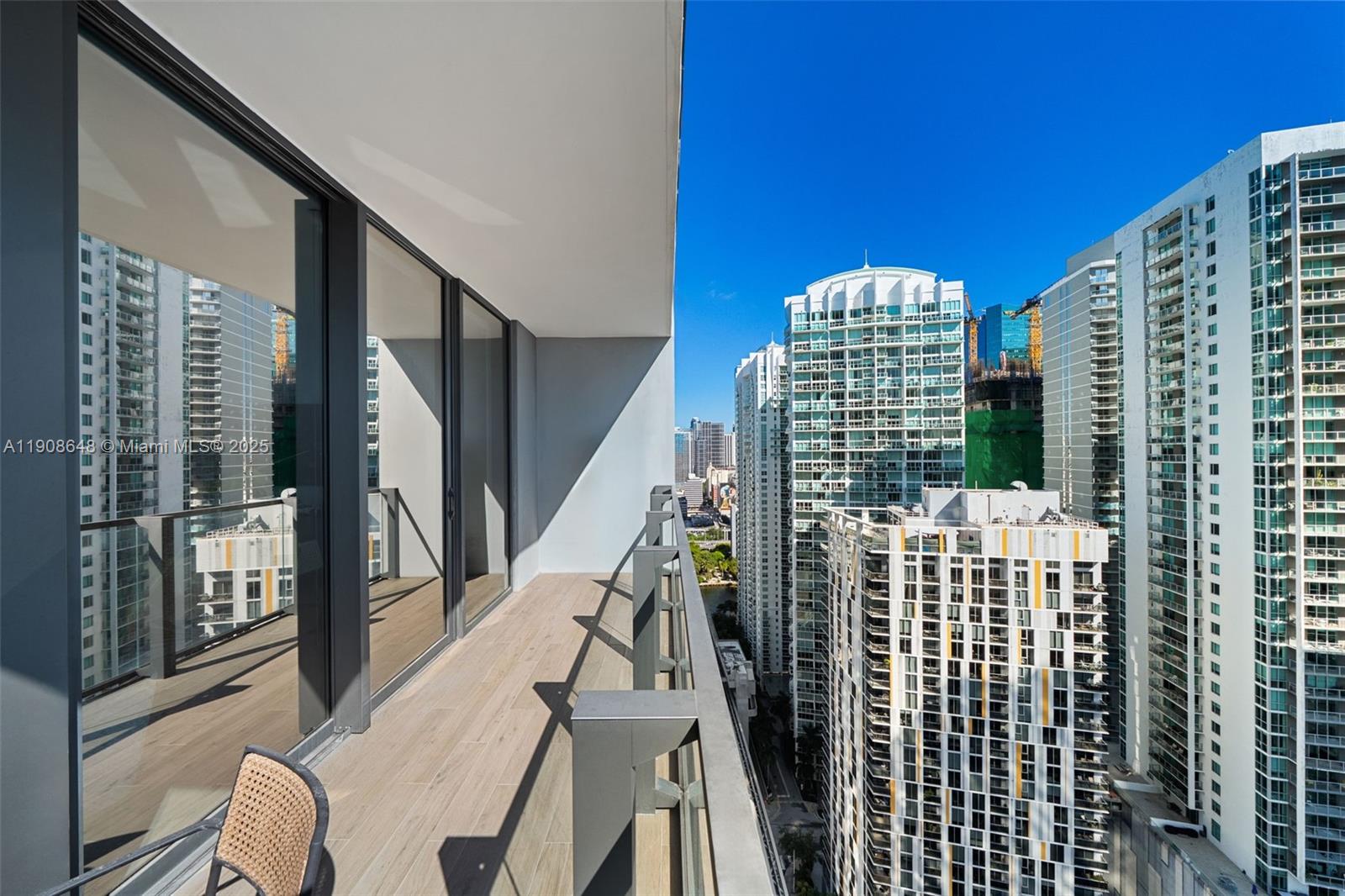 68 Southeast 6th Street, Unit 2505 Miami, FL 33131 - Photo 9 of 18 a view of balcony with city view