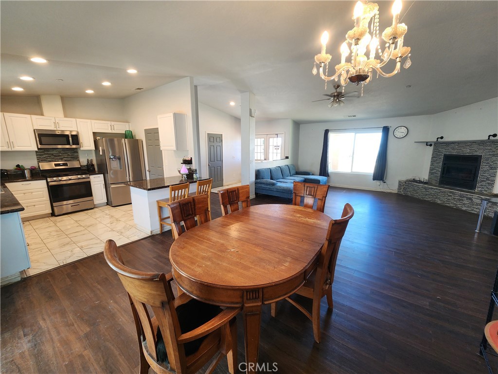 345 Solano Road Pinon Hills, CA 92372 - Photo 3 of 11