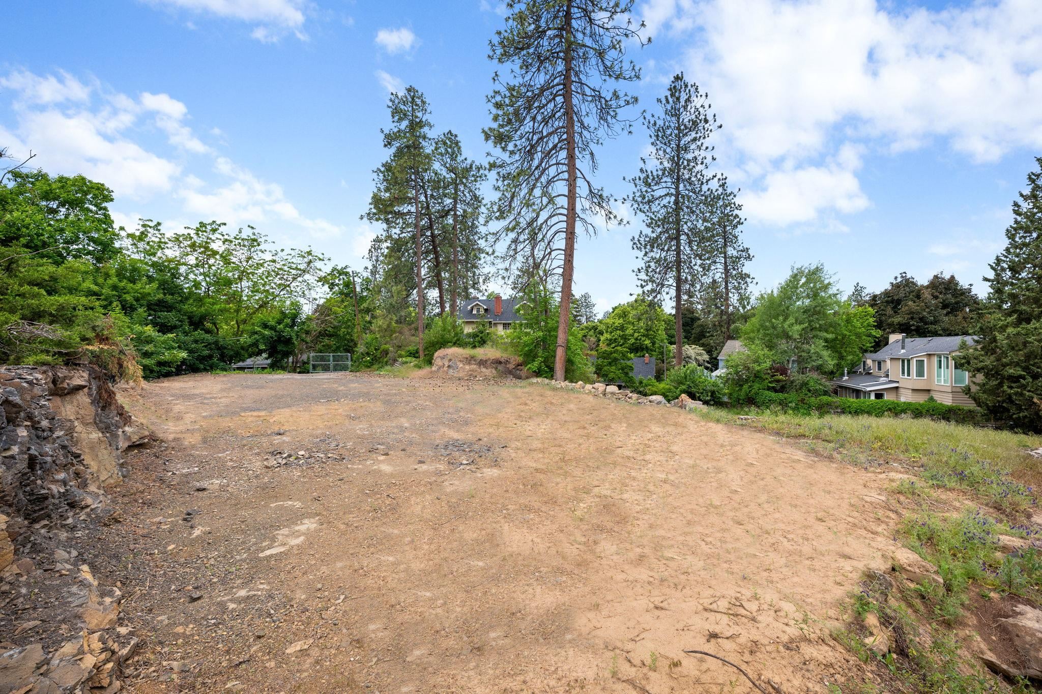 2463 South Garfield Road Spokane, WA 99203 - Photo 4 of 11 Gallery Image 4