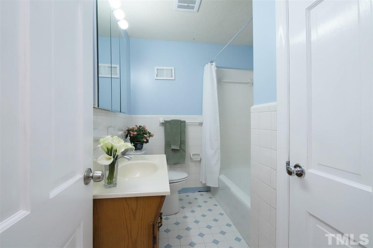 3909 Hope Valley Road Durham, NC 27707 - Photo 16 of 27 Gallery Image 16