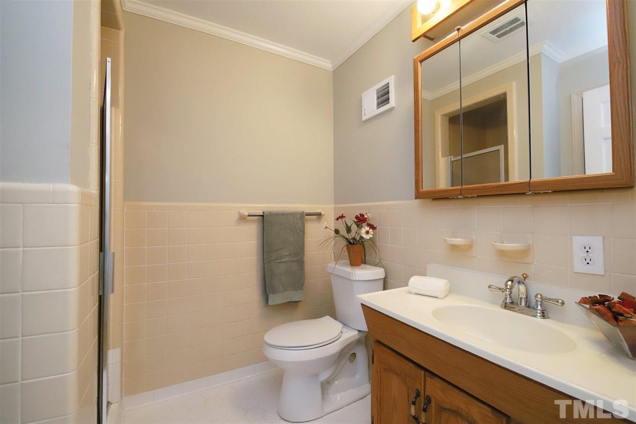 3909 Hope Valley Road Durham, NC 27707 - Photo 17 of 27 Gallery Image 17