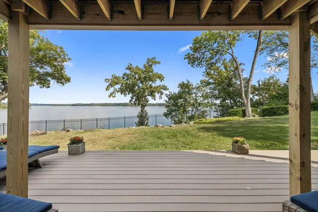 $2,099,000 | 220 Waterview Drive, Hendersonville, TN 37075