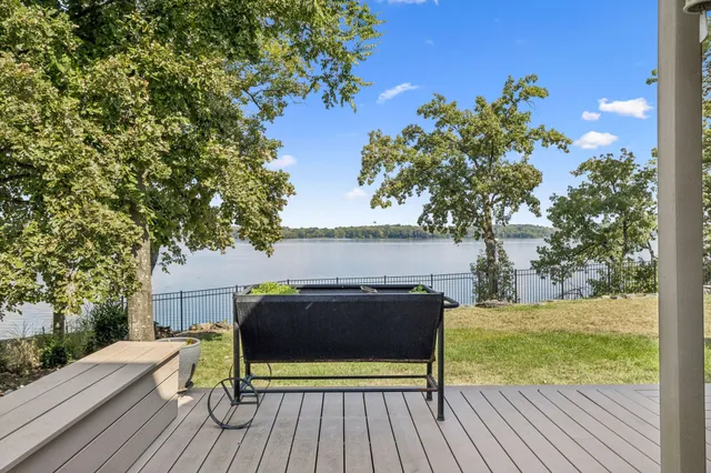 $2,099,000 | 220 Waterview Drive, Hendersonville, TN 37075