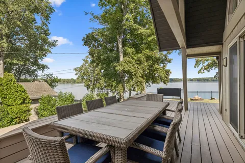 $2,099,000 | 220 Waterview Drive, Hendersonville, TN 37075