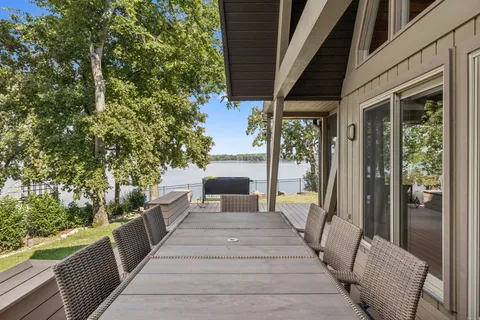 $2,099,000 | 220 Waterview Drive, Hendersonville, TN 37075