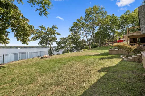 $2,099,000 | 220 Waterview Drive, Hendersonville, TN 37075