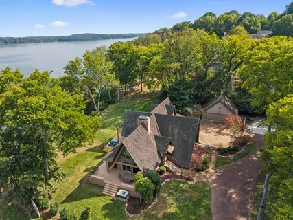 $2,099,000 | 220 Waterview Drive, Hendersonville, TN 37075