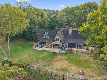 $2,099,000 | 220 Waterview Drive, Hendersonville, TN 37075