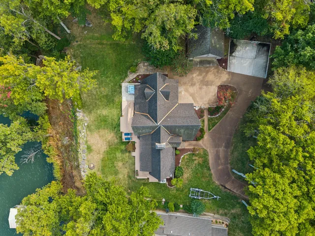 $2,099,000 | 220 Waterview Drive, Hendersonville, TN 37075