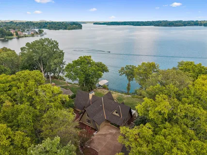 $2,099,000 | 220 Waterview Drive, Hendersonville, TN 37075