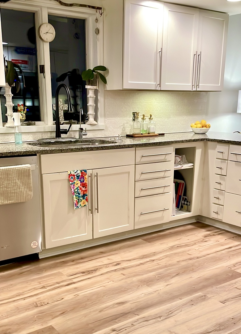 120 Grandin Road Morris, IL 60450 - Photo 12 of 28 a kitchen with stainless steel appliances granite countertop a sink and cabinets
