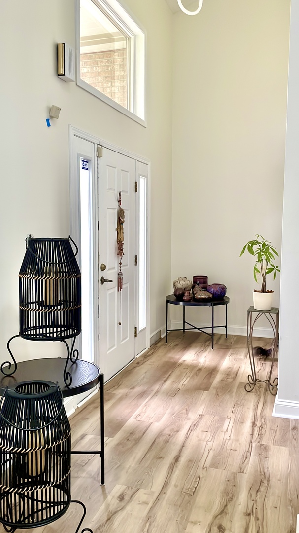 120 Grandin Road Morris, IL 60450 - Photo 21 of 28 a living room with furniture