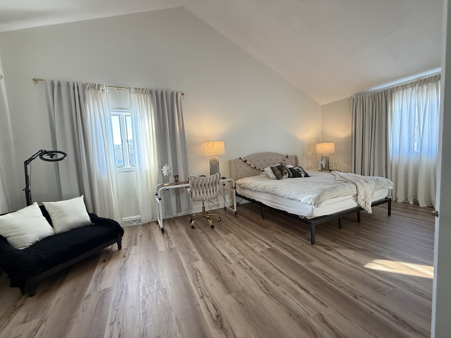 120 Grandin Road Morris, IL 60450 - Photo 25 of 28 a bedroom with a bed and wooden floor