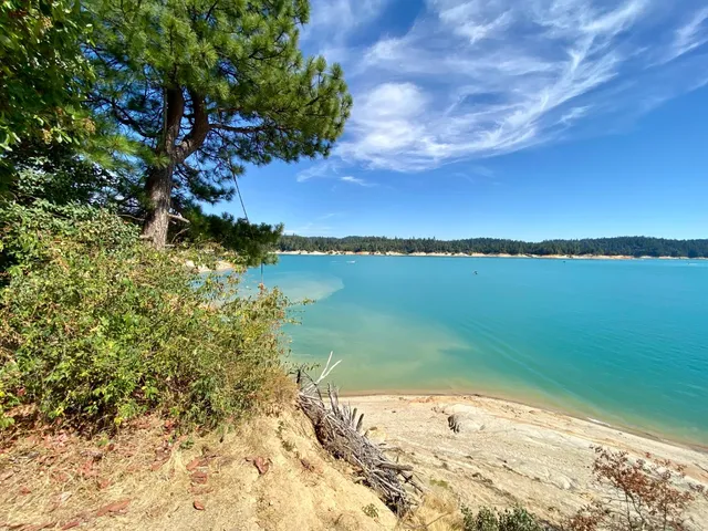 a close view of a faucet in the bathroom