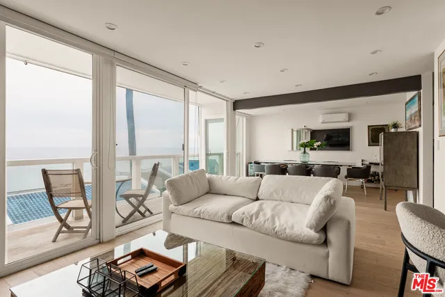 $1,700,000 | 11918 Whitewater Lane, Malibu, CA 90265