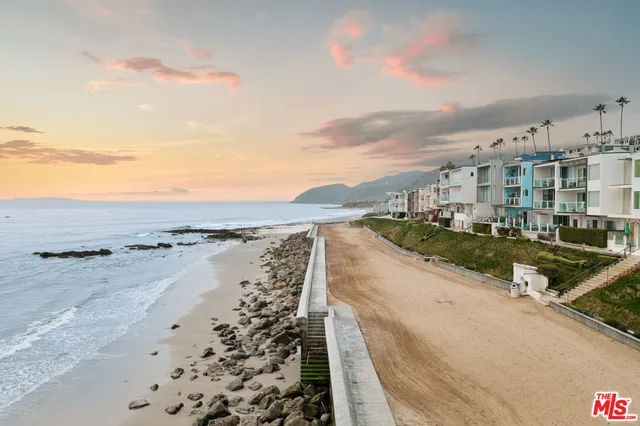 $1,700,000 | 11918 Whitewater Lane, Malibu, CA 90265