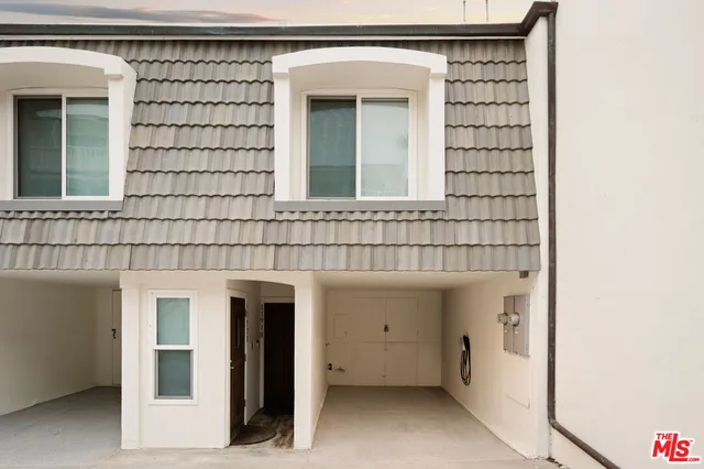 $1,700,000 | 11918 Whitewater Lane, Malibu, CA 90265