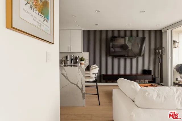 $1,700,000 | 11918 Whitewater Lane, Malibu, CA 90265