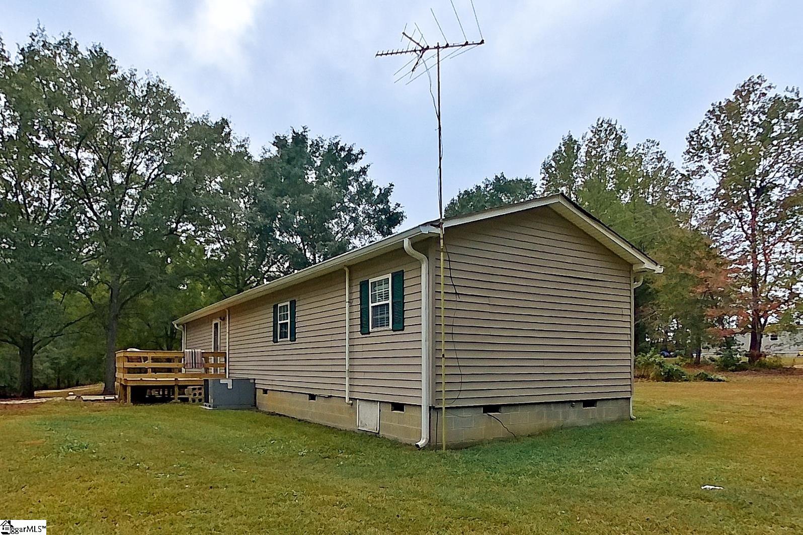 240 Arnold Road Woodruff, SC 29388 - Photo 7 of 18 Gallery Image 7