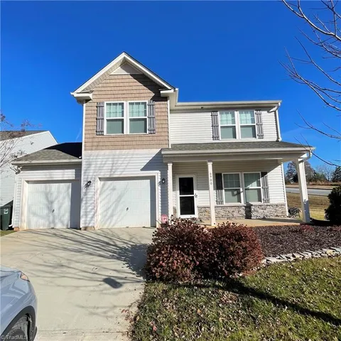 $2,300 | 6900 Lowline Drive, Greensboro, NC 27405