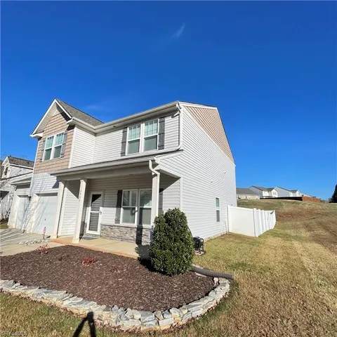 $2,300 | 6900 Lowline Drive, Greensboro, NC 27405