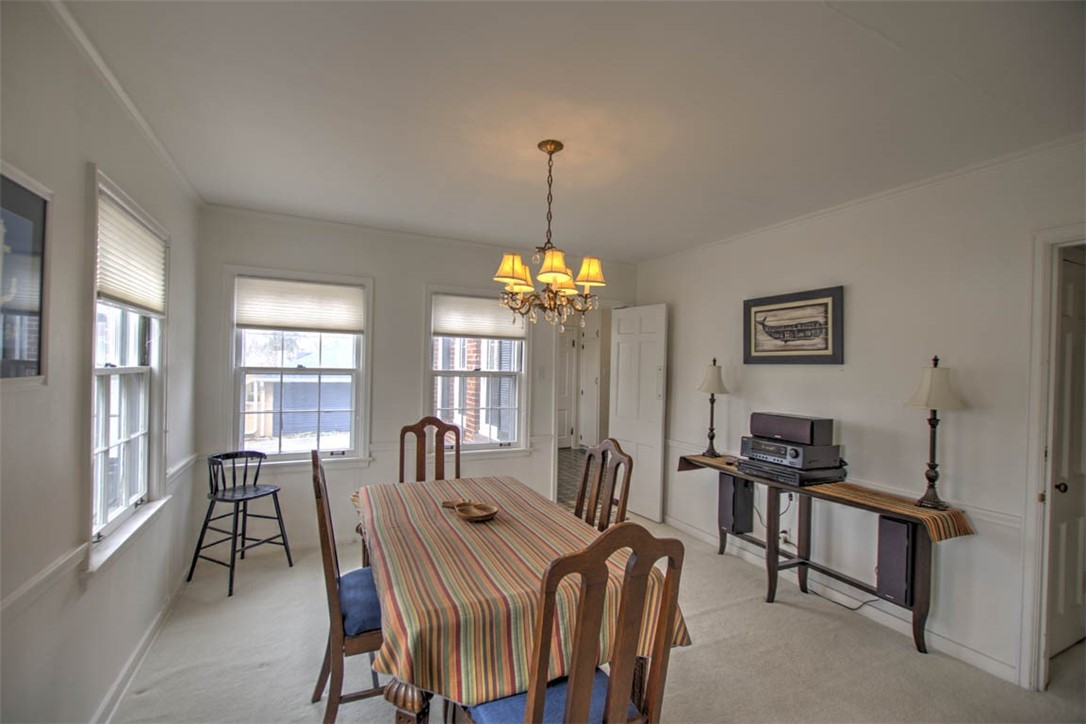228 Southmoreland Place Decatur, IL 62521 - Photo 12 of 34 Gallery Image 12