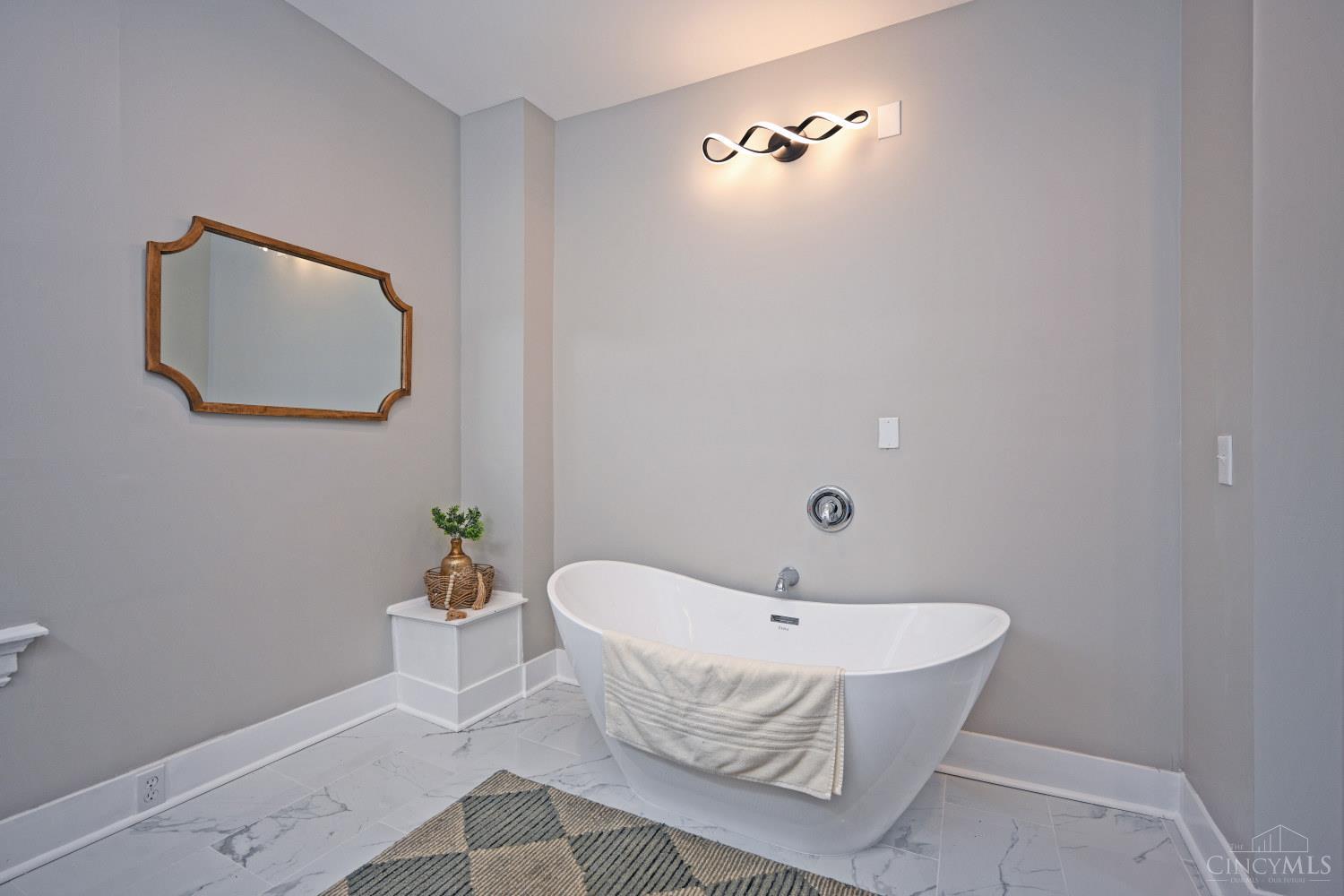 3216 Hackberry Street Cincinnati, OH 45207 - Photo 22 of 36