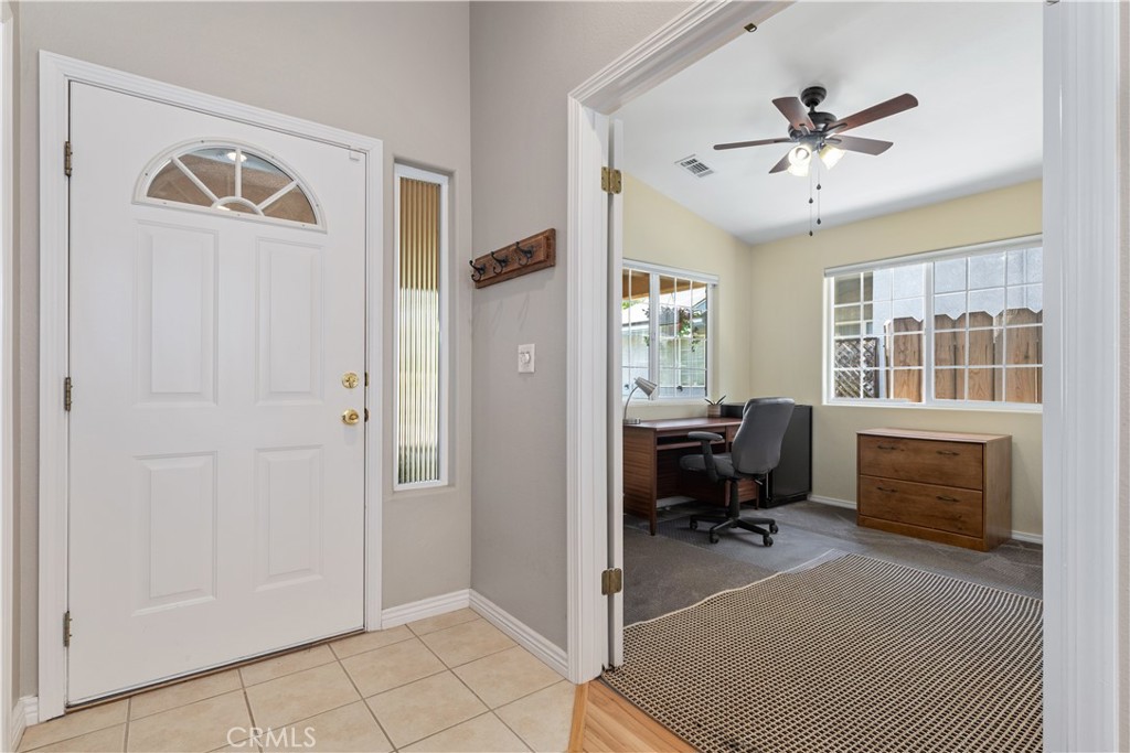 408 Turtle Creek Road Paso Robles, CA 93446 - Photo 19 of 35 a view of a livingroom with workspace and windows