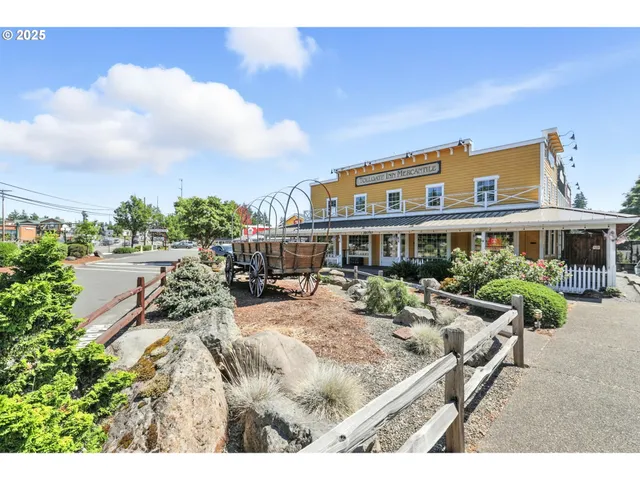 $450,000 | 16994 University Avenue, Sandy, OR 97055