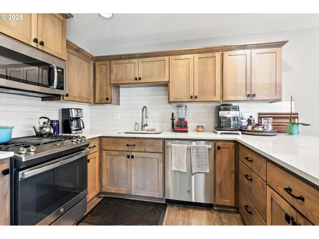 $450,000 | 16994 University Avenue, Sandy, OR 97055