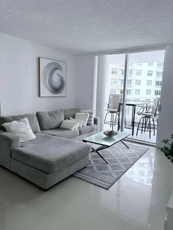 $4,400 | 701 Brickell Key Boulevard, Unit 1105, Miami, FL 33131