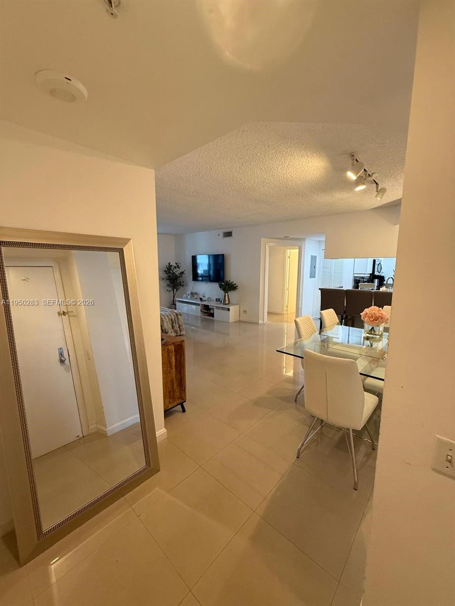 701 Brickell Key Boulevard, Unit 1105 Miami, FL 33131 - Photo 2 of 4