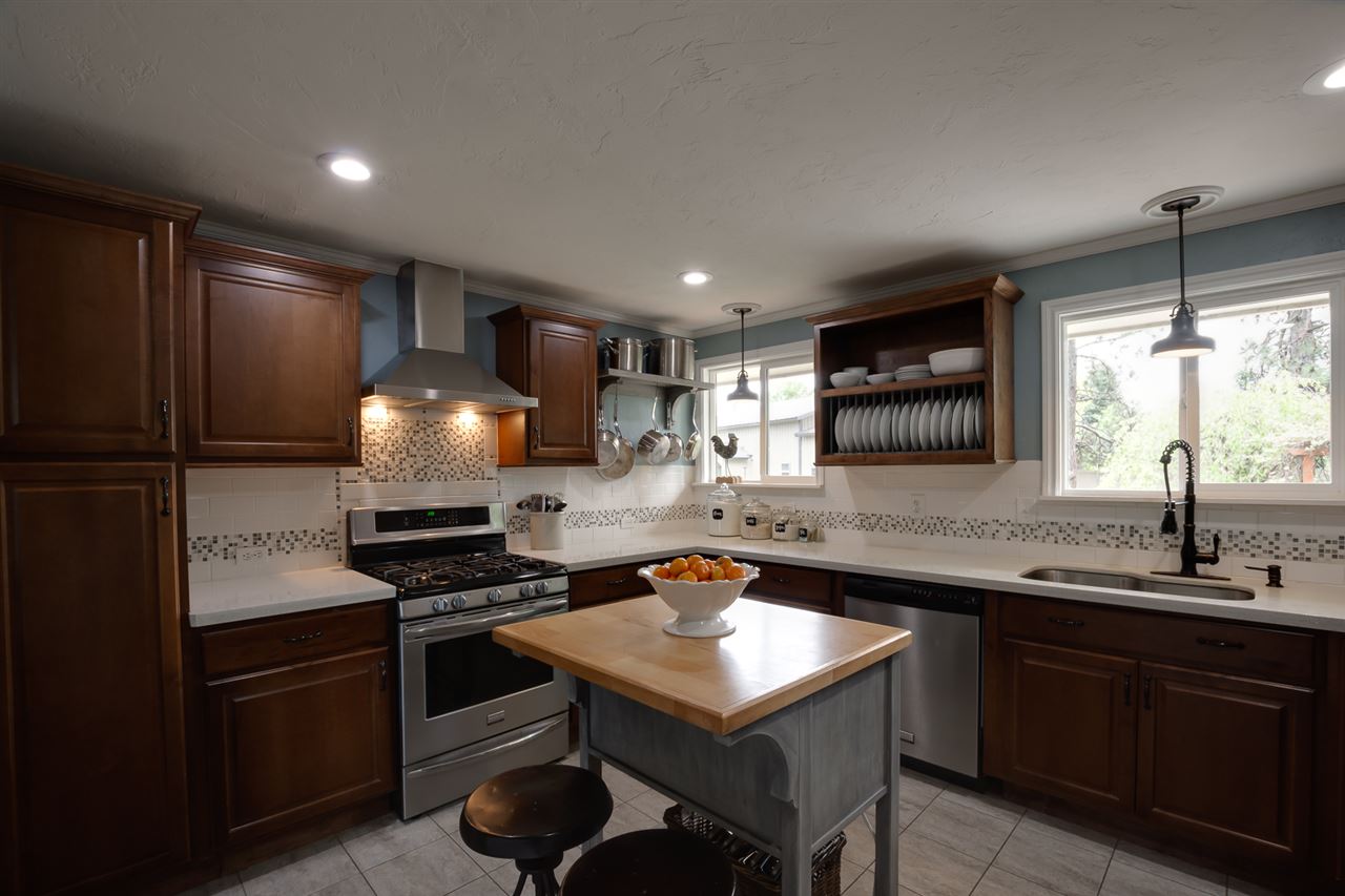 209 West Barnes Road Spokane, WA 99218 - Photo 6 of 20